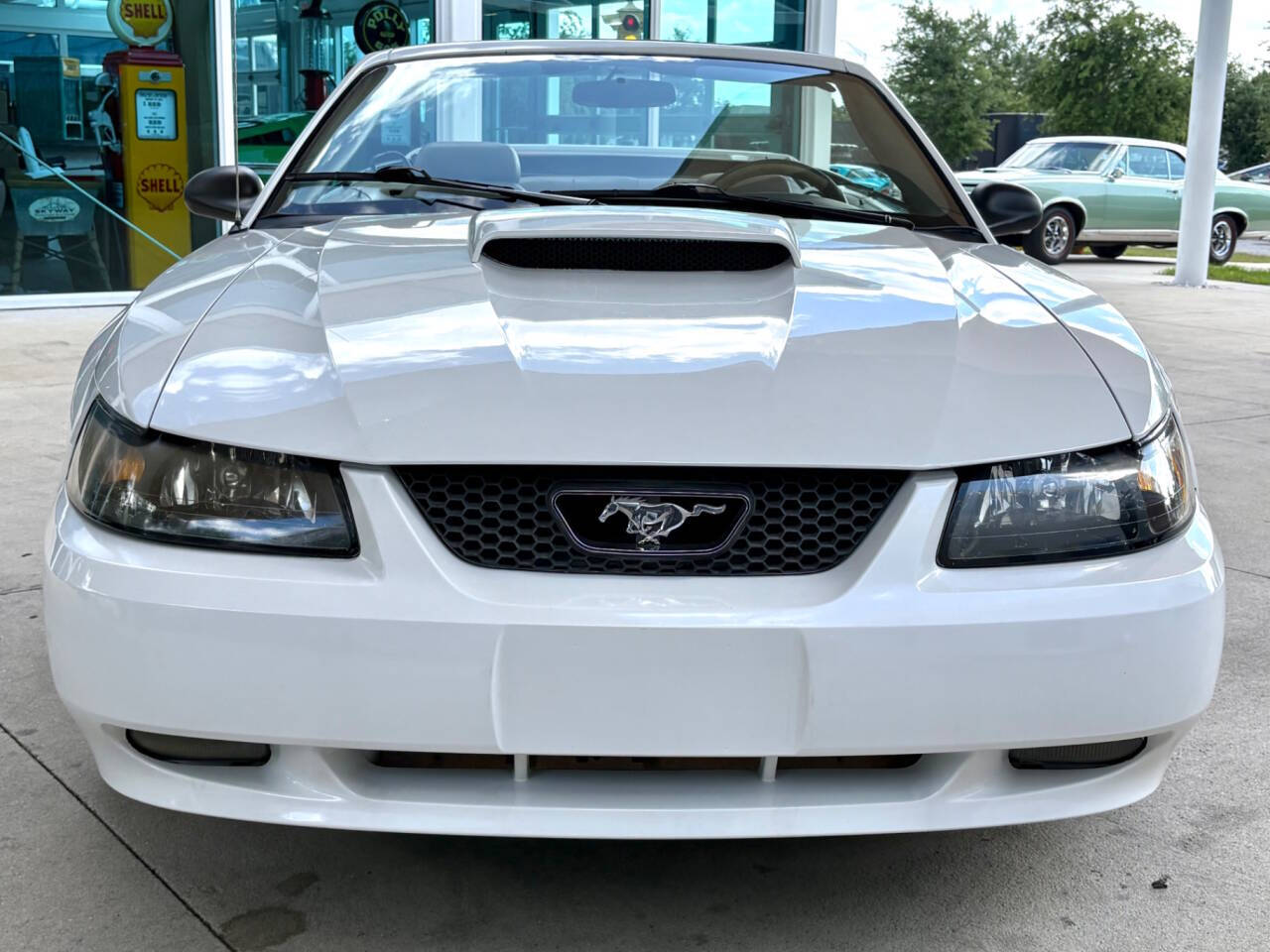 2001 Ford Mustang 2
