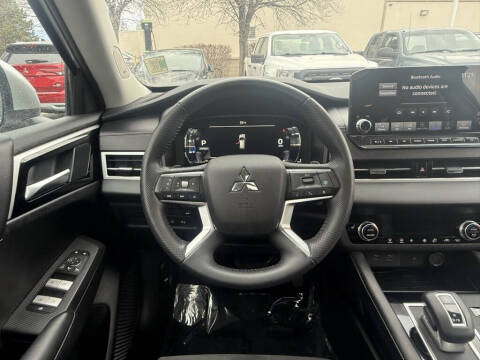 2024 Mitsubishi Outlander PHEV SE