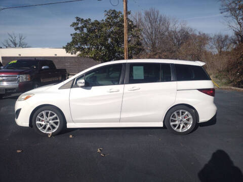 2013 Mazda MAZDA5 for sale at Auto Acceptance in Tupelo MS