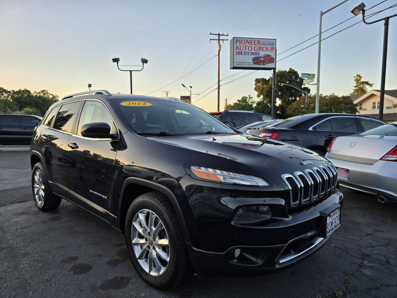 Gray 2014 Jeep Cherokee Limited 4x4 Limited 4dr SUV 1