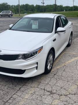 2017 Kia Optima for sale at SpringField Select Autos in Springfield IL