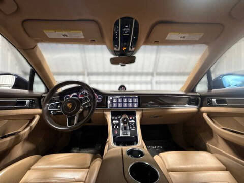 2018 Porsche Panamera 4