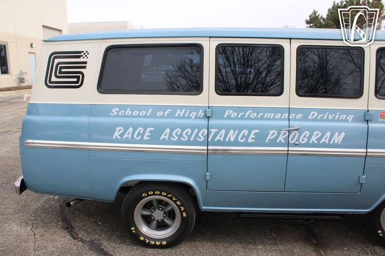 1967 Ford E-150