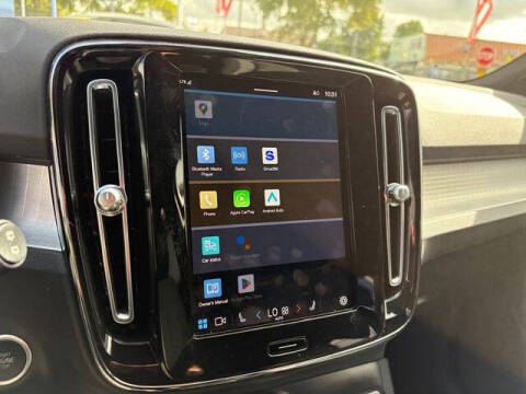 2023 Volvo XC40 B5 Core