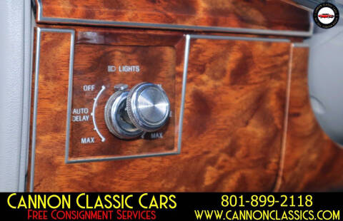 1984 Lincoln Town Car Signature