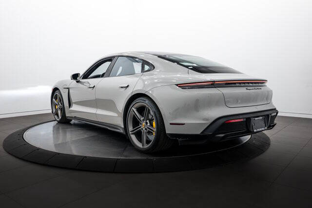 2022 Porsche Taycan Turbo S