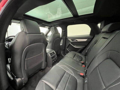 2024 Jaguar F-PACE P250 R-Dynamic S