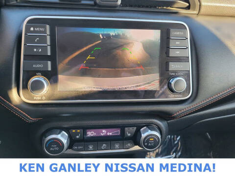 2022 Nissan Versa SR