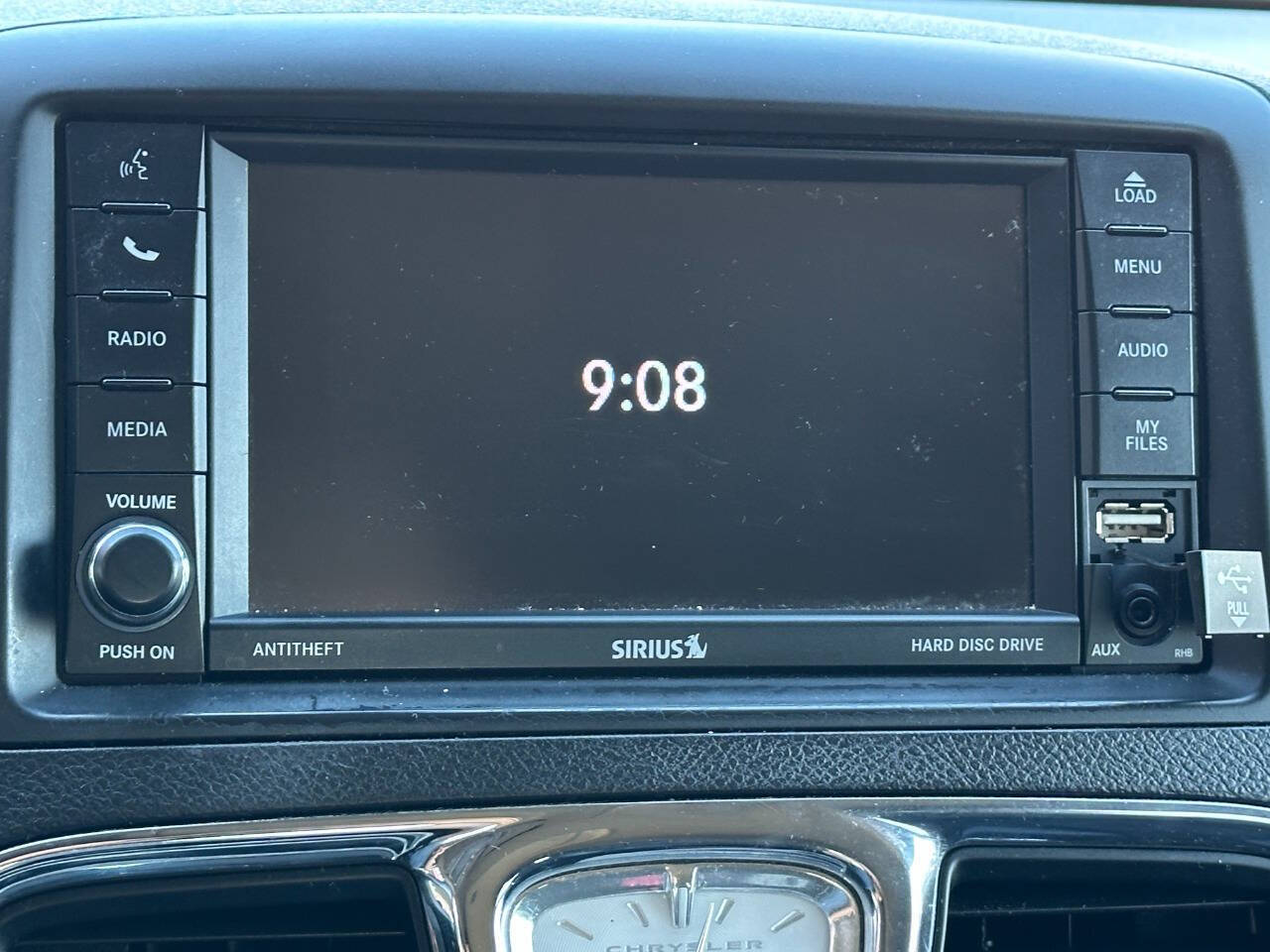 ChryslerTown and Country40