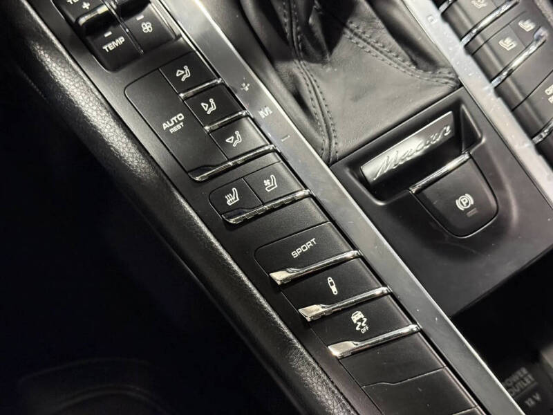 2016 Porsche Macan Turbo