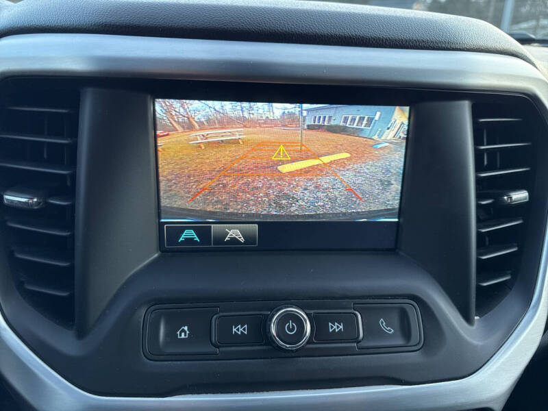 2017 GMC Acadia SLE-2