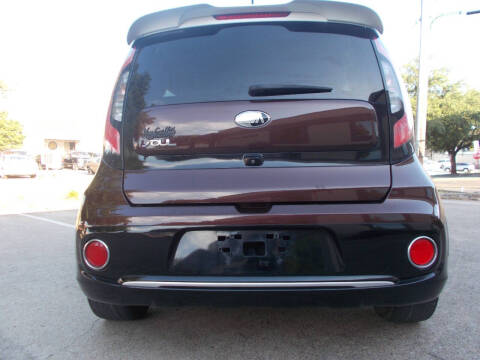 2017 Kia Soul +