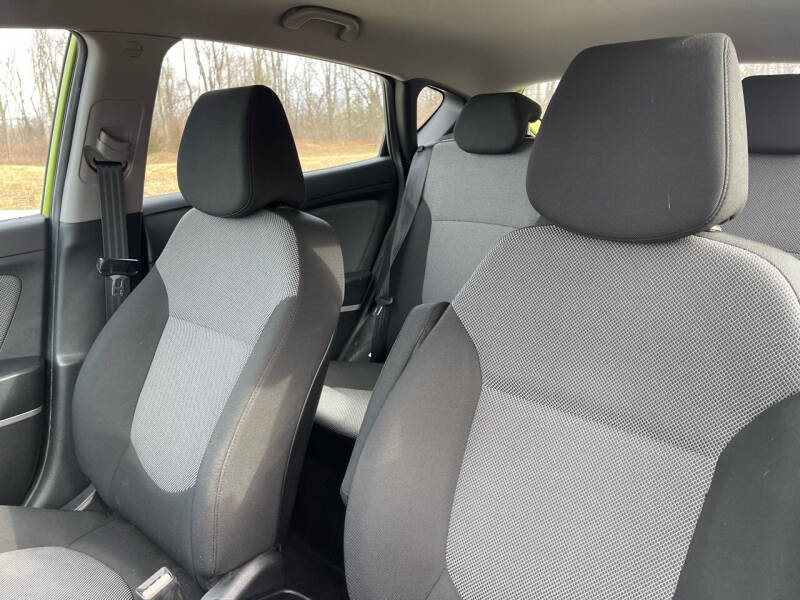 2013 Hyundai Accent GS