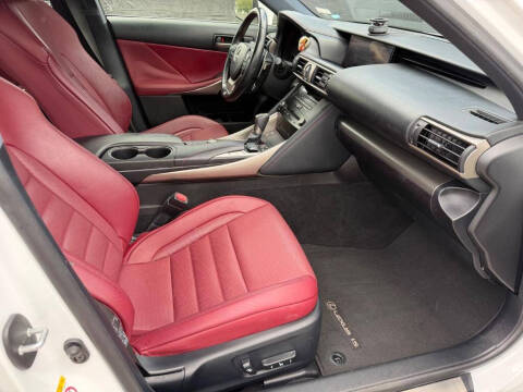 2017 Lexus IS 200t