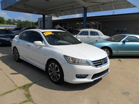 2013 Honda Accord for sale at C MOORE CARS in Grove OK