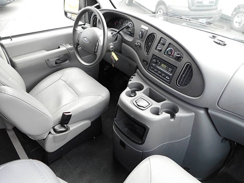 2003 Ford E-Series E-250