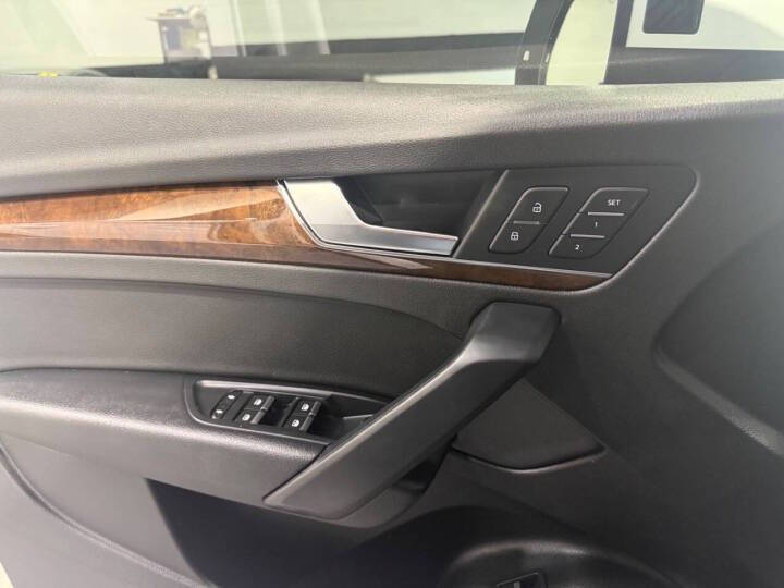 2020 Audi Q5 quattro Premium 45 TFSI