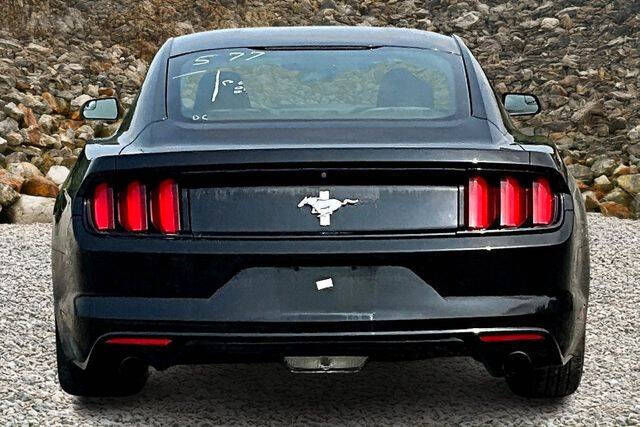2016 Ford Mustang V6
