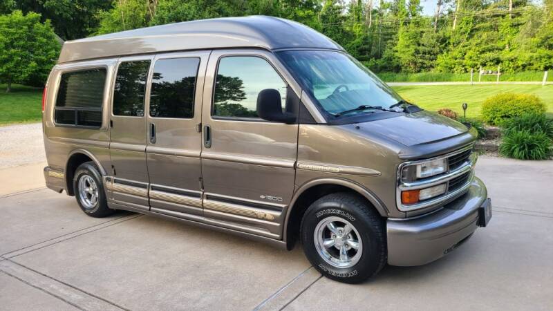 2000 Chevrolet Express Cargo for sale at I-80 Auto Sales in Hazel Crest IL