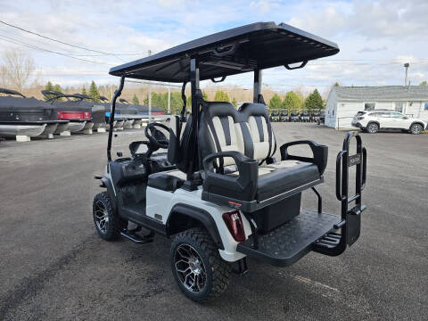 2025 Evolution Maverick 2 + 2