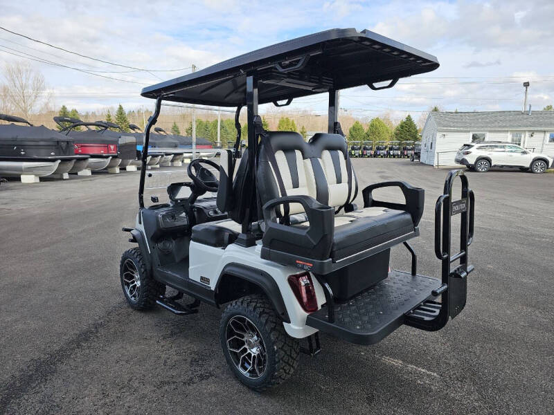 2025 Evolution Maverick 2 + 2