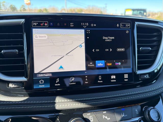 2026 Chrysler Pacifica Select