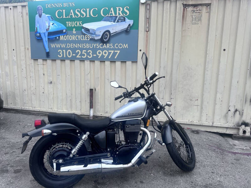 2018 Suzuki Boulevard S40
