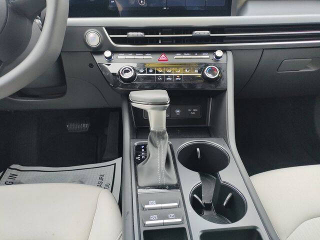 2025 Hyundai Sonata SE