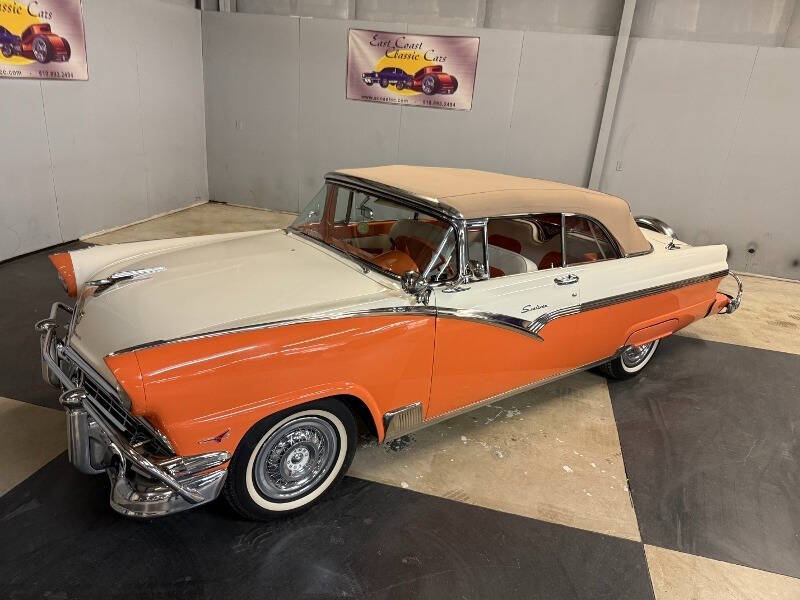 1956 Ford Sunliner