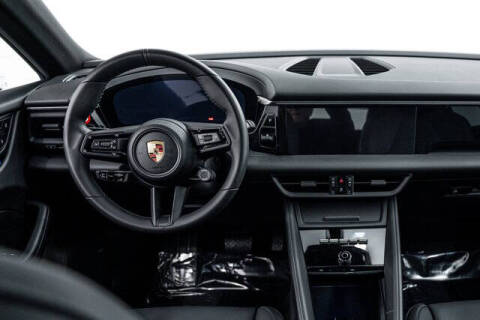 2025 Porsche Macan 4 Electric