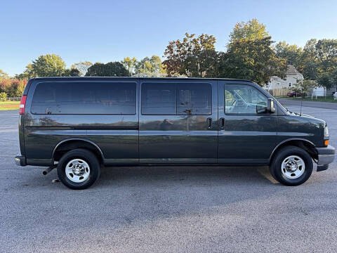 2017 Chevrolet Express LT 3500