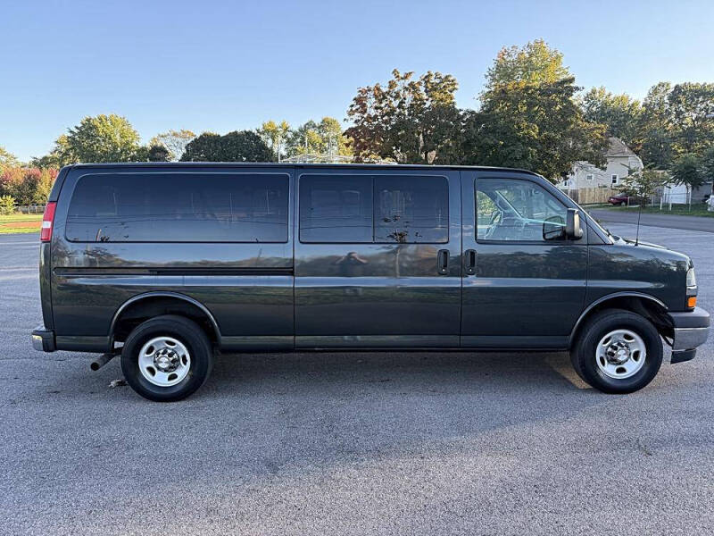 2017 Chevrolet Express LT 3500