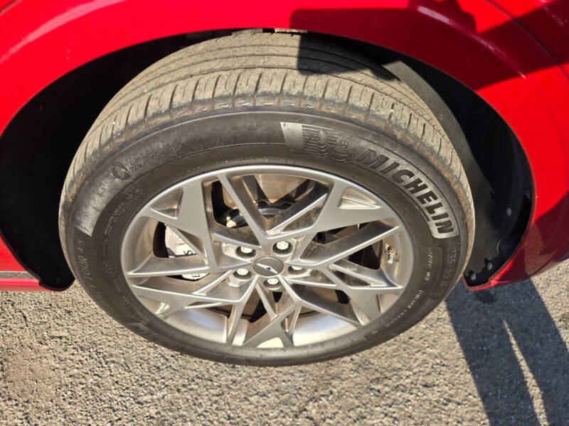 2023 Genesis GV70 2.5T Standard