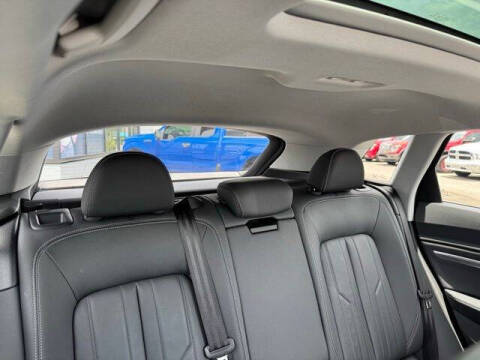 2022 Audi e-tron quattro Premium