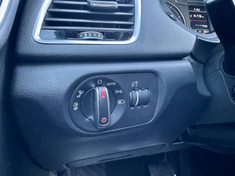 2018 Audi Q3 2.0T quattro Premium Plus