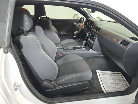 2014 Dodge Challenger SRT8 Core