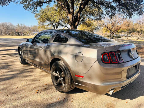 2014 Ford Mustang V6
