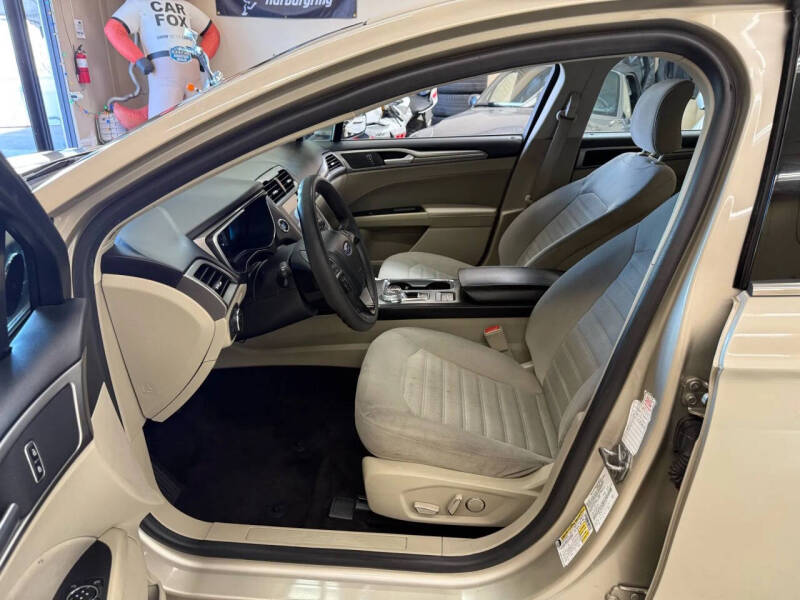 2019 Ford Fusion Hybrid SE