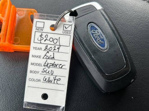 2024 Ford Explorer XLT