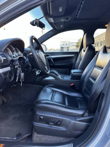 2005 Porsche Cayenne Turbo