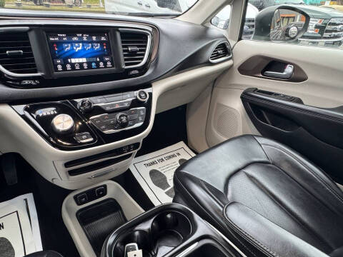 2020 Chrysler Voyager LXi