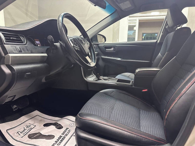 2015 Toyota Camry SE