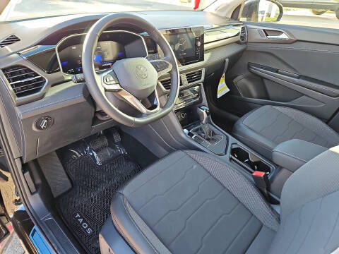 2026 Volkswagen Taos SE Black