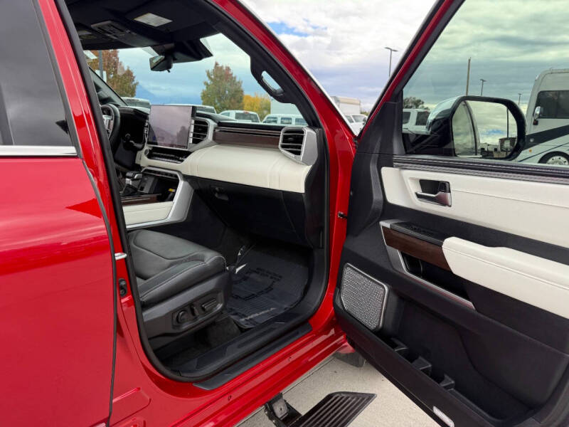 2023 Toyota Sequoia Capstone