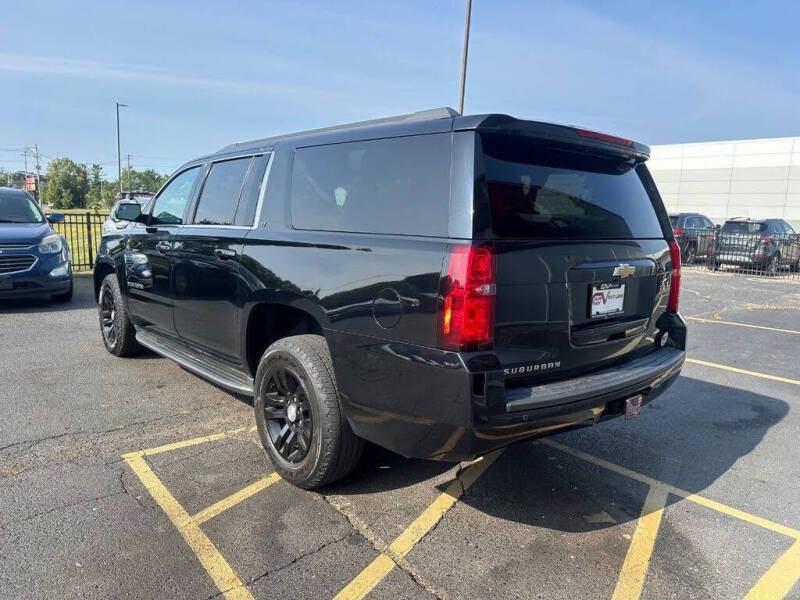 2017 Chevrolet Suburban LT