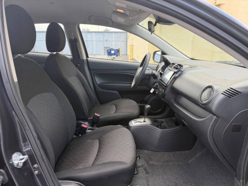 2024 Mitsubishi Mirage ES