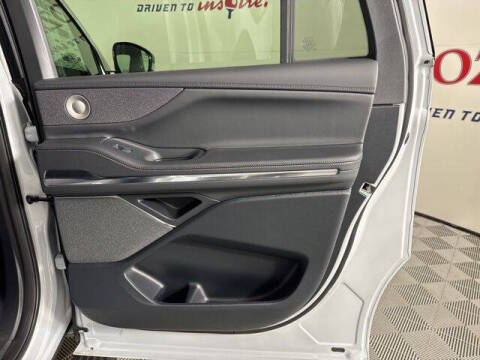 2025 Lincoln Navigator L Reserve