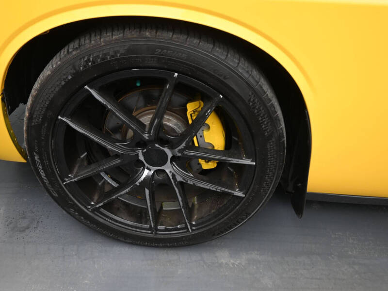 2017 Dodge Challenger R/T Plus
