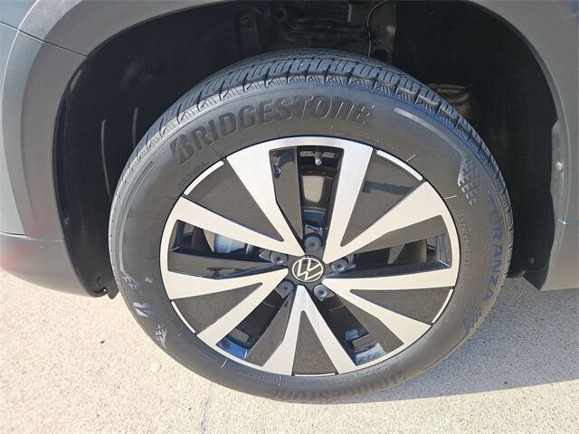 2022 Volkswagen Taos SE 4Motion