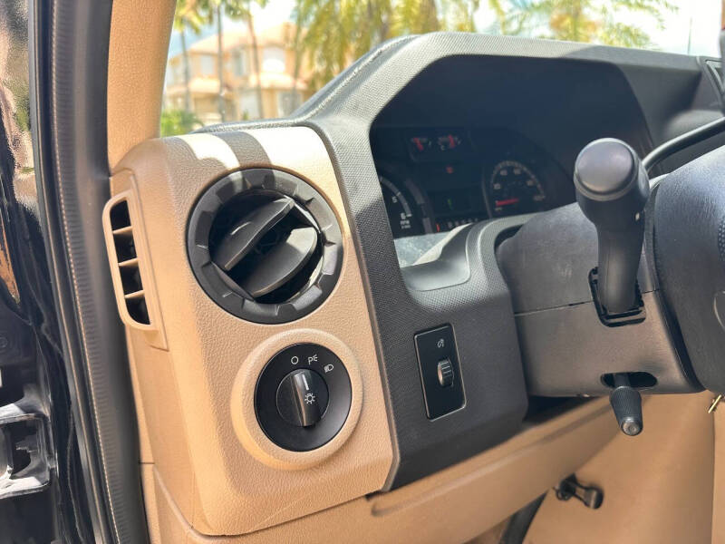 2010 Ford E-Series E-350 SD XLT
